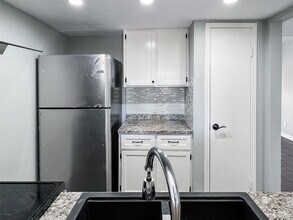 1715 Moritz Dr in Houston, TX - Building Photo - Building Photo