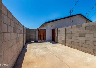 1558 W 5th St, Unit 2 in Tempe, AZ - Foto de edificio - Building Photo