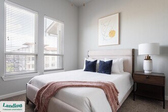 4300 Cromwell Dr, Unit 2302 in Kyle, TX - Foto de edificio - Building Photo