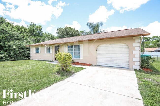 964 Roseway Terrace NW in Port Charlotte, FL - Building Photo - Building Photo