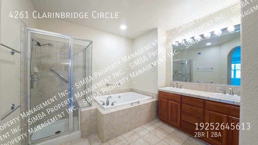 4261 Clarinbridge Cir in Dublin, CA - Foto de edificio