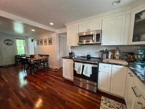 22 Wescroft Rd in Reading, MA - Building Photo - Building Photo