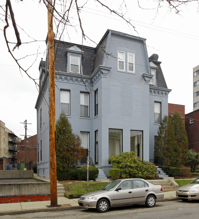 319 S Highland Ave in Pittsburgh, PA - Building Photo - Building Photo