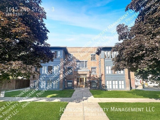property at 1615 2nd St S