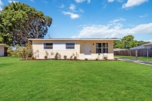 2908 Emory St in Melbourne, FL - Building Photo