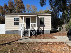 3512 Jonquil St in Charlotte, NC - Building Photo - Building Photo