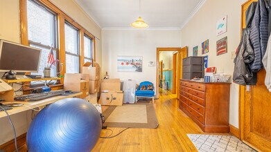 1104 N Ashland Ave-Unit -2 in Chicago, IL - Building Photo - Building Photo