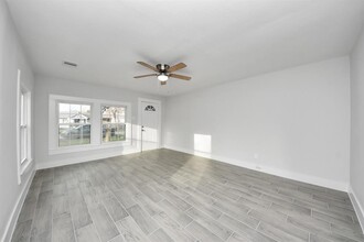 2508 Melbourne St in Houston, TX - Building Photo - Building Photo