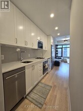 60-360 Springhurst Ave in Ottawa, ON - Building Photo - Building Photo