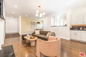 8911 Cynthia St in West Hollywood, CA - Building Photo - Building Photo