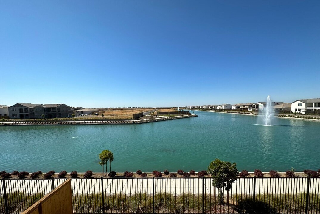 4060 Waterleaf Ave in Sacramento, CA - Building Photo