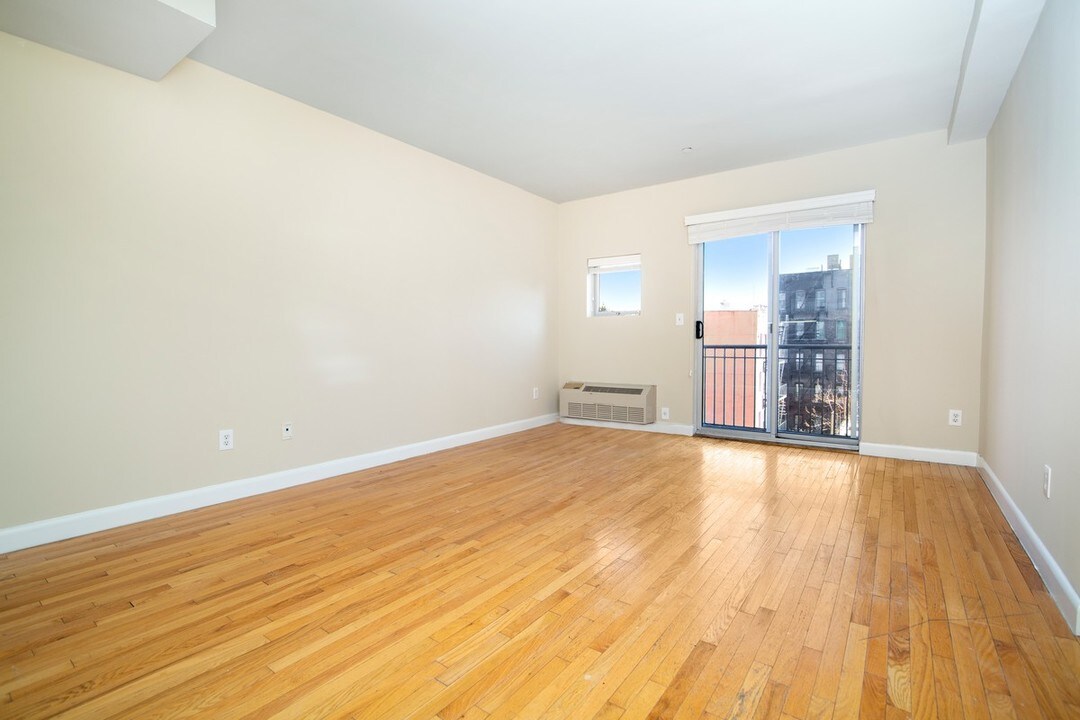 152 Ludlow St in New York, NY - Building Photo