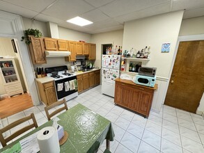 2 Champney St, Unit 1 in Boston, MA - Building Photo - Building Photo