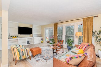 1632 Shady Cove Ln in Florence, KY - Building Photo - Building Photo