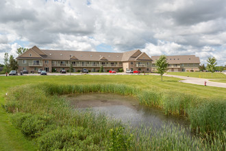 Hidden Ponds Apartments in Pewaukee, WI - Building Photo - Building Photo