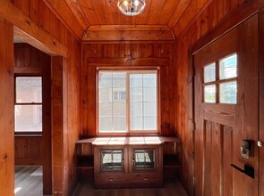 2154 Ashby Ave, Unit Room 1 in Berkeley, CA - Foto de edificio - Building Photo