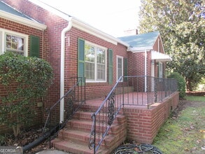 6739 S Sweetwater Rd in Lithia Springs, GA - Building Photo - Building Photo