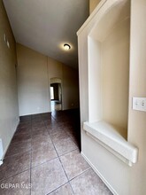 1445 Paseo De Flor St in El Paso, TX - Building Photo - Building Photo