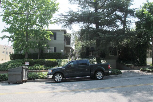 2016 Meridian Ave in South Pasadena, CA - Foto de edificio - Building Photo