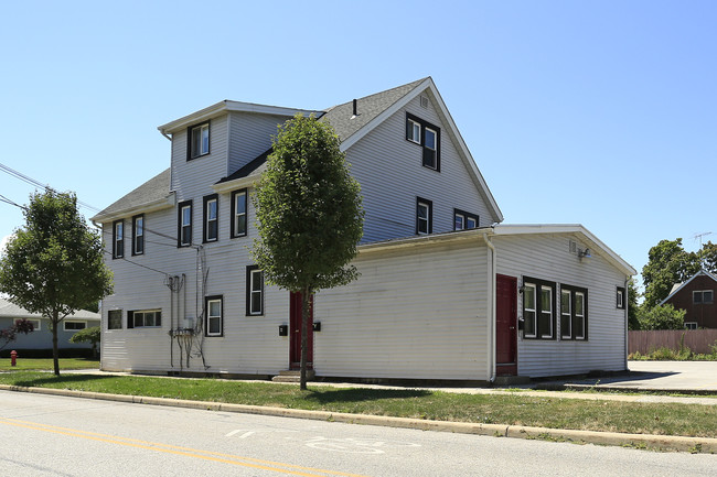 543 New 4Th St in Fairport Harbor, OH - Building Photo - Building Photo