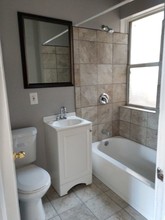 5670 N Ridge Ave-Unit -2S in Chicago, IL - Building Photo - Building Photo