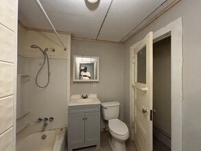 106 High in Coeburn, VA - Building Photo - Building Photo