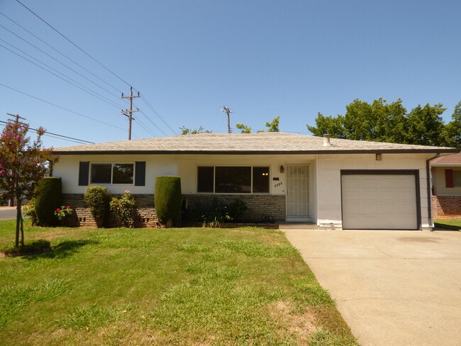 property at 6988 McQuillan Cir