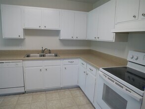 1232 Winifred Dr in Tallahassee, FL - Building Photo - Building Photo