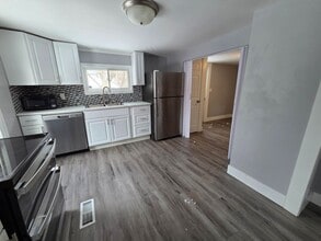 406 E Liberty St in Ashland, OH - Building Photo - Building Photo