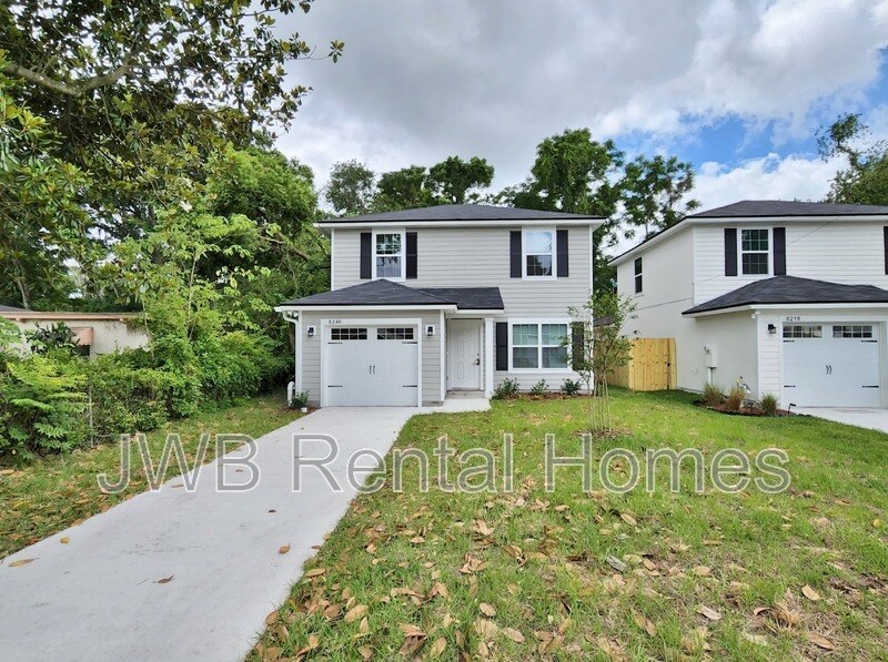 8240 Free Ave in Jacksonville, FL - Building Photo