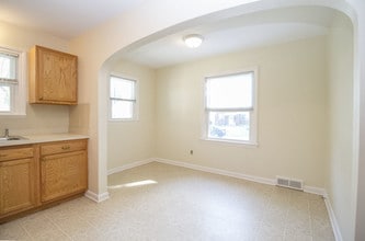 2943 Escott Ave in Toledo, OH - Foto de edificio - Building Photo