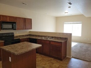 3063 Harpy Grove in Colorado Springs, CO - Foto de edificio - Building Photo