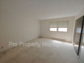 18 Broadview Terrace in Thomaston, CT - Building Photo - Building Photo