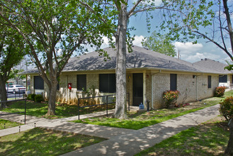 Plateau Ridge in Cleburne, TX - Building Photo - Building Photo