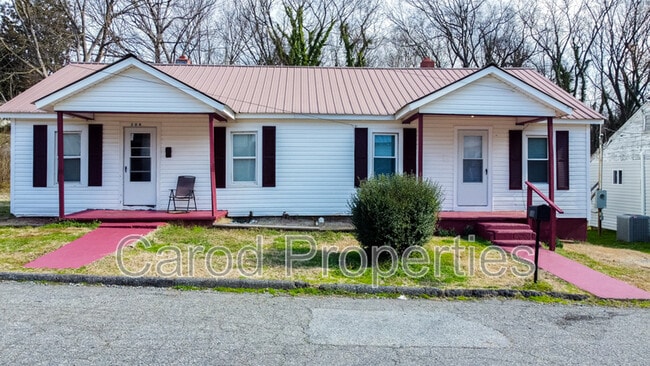 property at 306 E 1st St