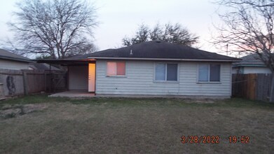 311 La garde St in San Antonio, TX - Building Photo - Building Photo