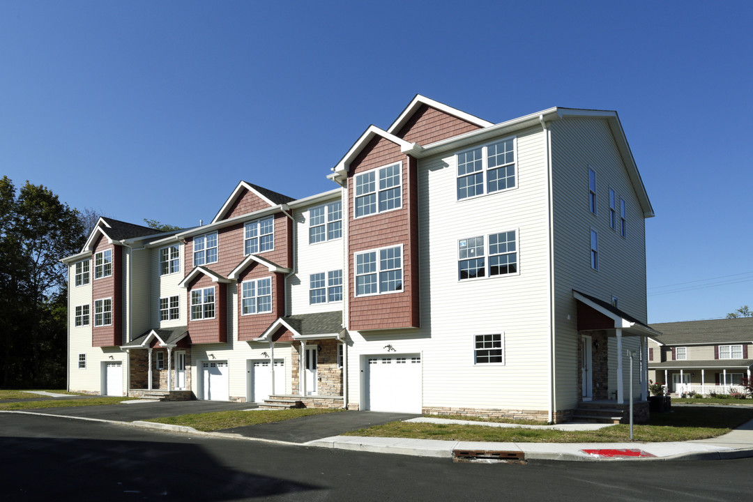 Lakehurst Park in Lakehurst, NJ - Building Photo