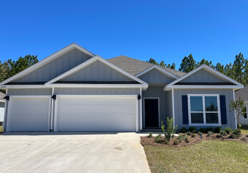 2444 Dakota Way in Crestview, FL - Building Photo