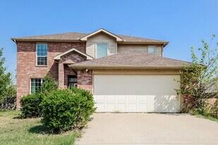 1619 Reynolds St in Lancaster, TX - Building Photo