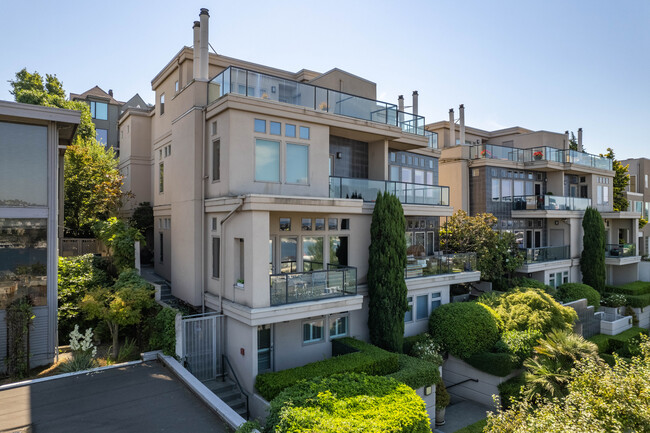 The Harvard in Seattle, WA - Building Photo - Building Photo