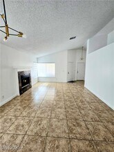 9104 Quiet Cove Way in Las Vegas, NV - Building Photo - Building Photo