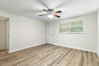 962 Ferndale Pl in Columbus, OH - Building Photo - Building Photo