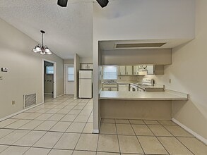 32717 Blossom Ln in Leesburg, FL - Building Photo - Building Photo
