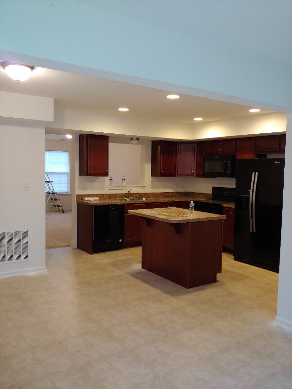 18 Teakwood Dr in Martinsburg, WV - Building Photo - Building Photo