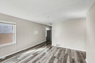 7036 Bellefontaine Ave in Kansas City, MO - Building Photo - Building Photo