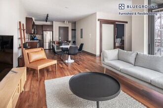 1520 Eastlake Ave E-Unit -FL3-ID6 in Seattle, WA - Building Photo - Building Photo