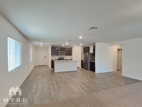 1557 E Caballero Dr in Casa Grande, AZ - Building Photo - Building Photo
