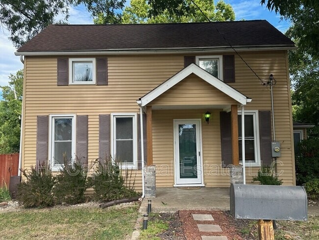 210 S Lange Ave in Maryville, IL - Building Photo - Building Photo