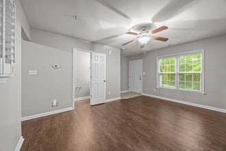 140 Greenford Pl in Jacksonville, NC - Building Photo - Building Photo