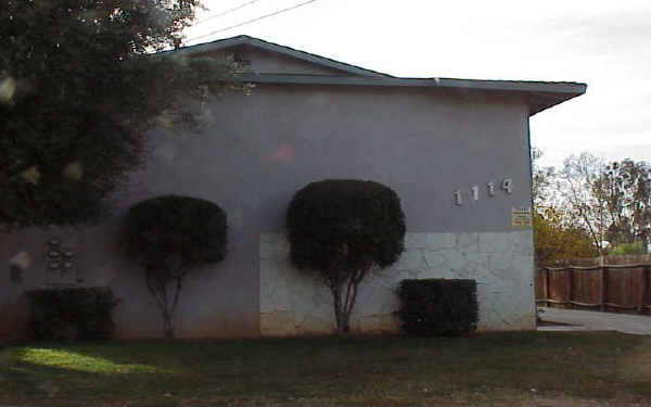 1114 Cero Ct in Redlands, CA - Foto de edificio